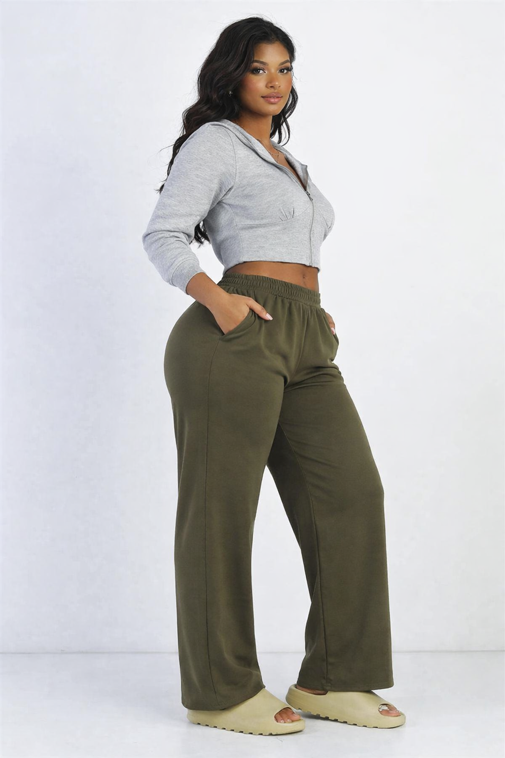 Pantalon Survêtement Vert Olive 93 % Polyester, 7 % Spandex – Femme