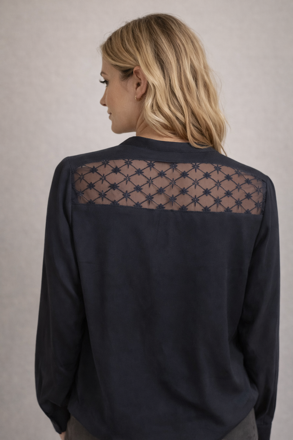 Vêtements Friperie – Prix unique 10 $