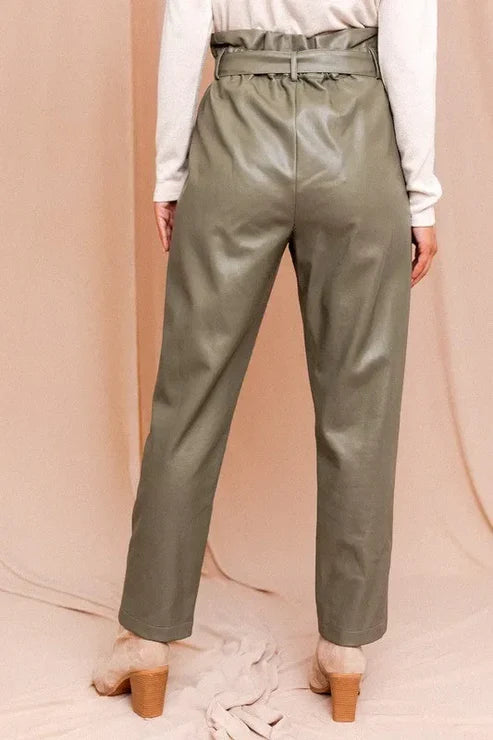 Pantalon Taille Haute (55% coton, 45% polyuréthane) Effet Cuir Végétalien Femme